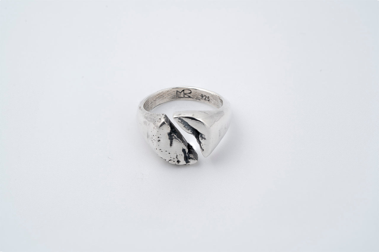 Center Split Signet Ring