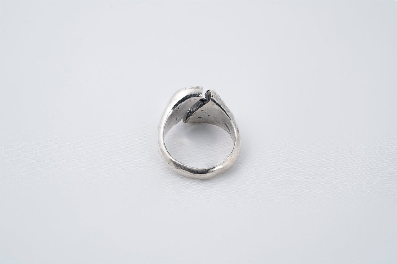 Center Split Signet Ring